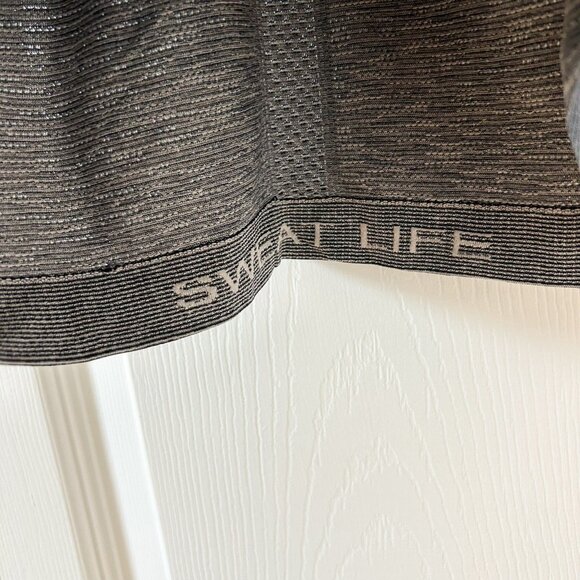 Lululemon Swiftly Tech Racerback Tank 2.0 Gray Knit Top Size 4 EUC - Picture 4 of 6